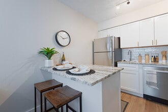 Trellis Canyon Creek in Richardson, TX - Building Photo - Building Photo