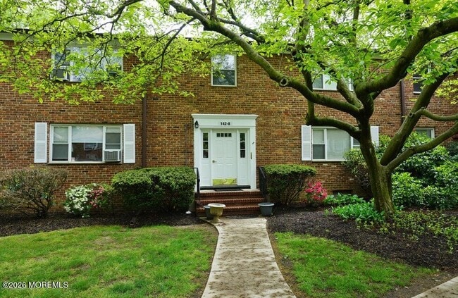 property at 142 South St