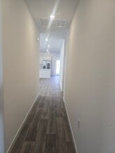 2632 W Cambridge St in Hanford, CA - Building Photo - Building Photo