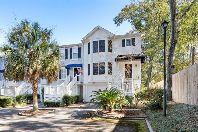 property at 270 Hillcrest Rd