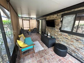 9225 NW 49th Pl in Sunrise, FL - Building Photo - Building Photo