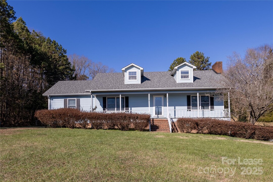 24025 NC-24 in Oakboro, NC - Building Photo