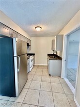 1572 Cypress Dr in Ft. Myers, FL - Building Photo - Building Photo