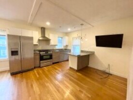 128 Hillside St, Unit 2 in Boston, MA - Building Photo