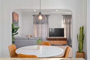 2227 N 16th Ave in Phoenix, AZ - Building Photo