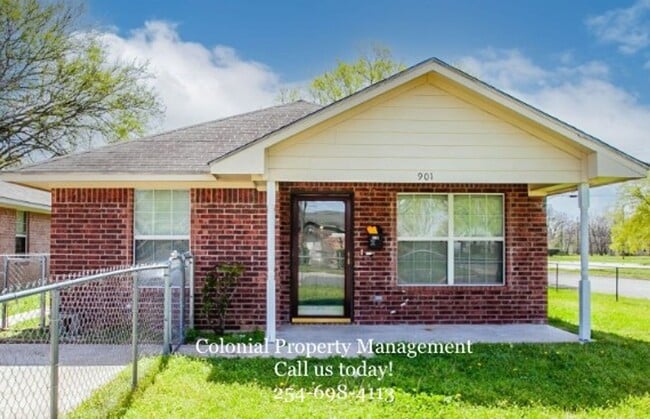 property at 901 Calumet Ave