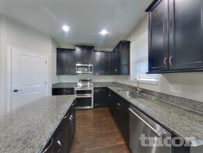 33164 Whisper Pointe Dr in Wesley Chapel, FL - Building Photo - Building Photo