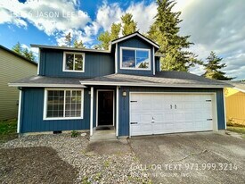 13556 Jason Lee Dr in Oregon City, OR - Building Photo