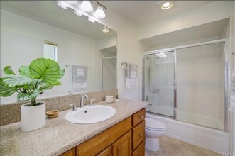 688 Vallejo Villas in Los Angeles, CA - Building Photo - Building Photo
