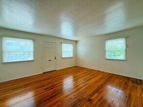 3645 Bayonne Dr in San Diego, CA - Building Photo - Building Photo