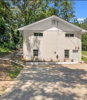 1112 Riverside Ter, Unit Unit 1 in Gainesville, GA - Building Photo