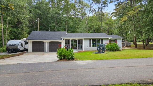 192 Hoke St in Maysville, GA - Building Photo - Building Photo