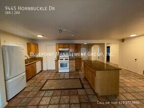 9445 Hornbuckle Dr in Santee, CA - Foto de edificio - Building Photo