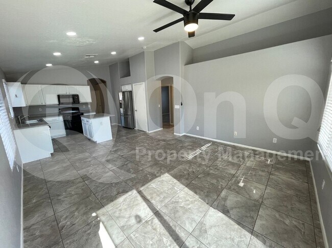 14867 W Acapulco Ln in Surprise, AZ - Building Photo - Building Photo