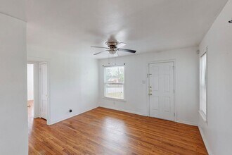 4305 Frazier Ave in Fort Worth, TX - Building Photo - Building Photo