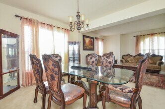 13823 Eldridge Garden Cir in Houston, TX - Foto de edificio - Building Photo