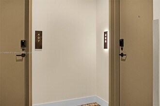 7920 NE 2nd Ave in Miami, FL - Foto de edificio - Building Photo