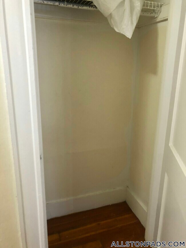 15 Barrows St in Boston, MA - Foto de edificio - Building Photo