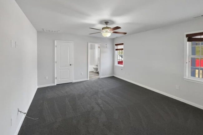 3912 Harrow Dr in Chester, VA - Building Photo - Building Photo