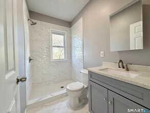 47 Berkshire Ave in Bridgeport, CT - Building Photo - Building Photo