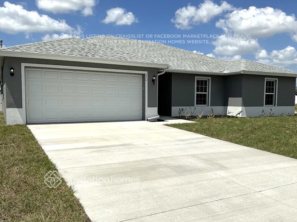 220 NW 12th Pl in Cape Coral, FL - Building Photo