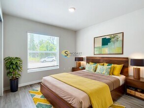 6357 Spinnaker Blvd in Englewood, FL - Building Photo - Building Photo