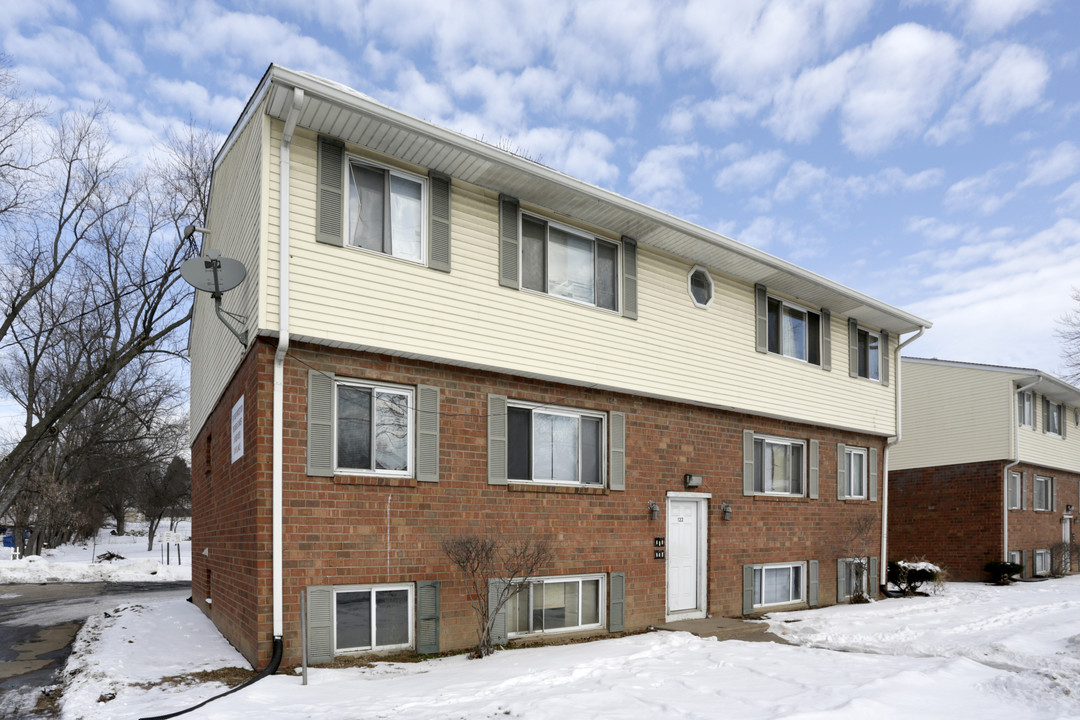 Hecker Creek Apartments in Davenport, IA - Foto de edificio