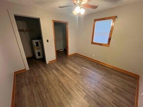 4217 Snake Rd in Athens, AL - Foto de edificio - Building Photo