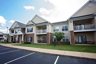Cumberland Trace Village Apartments in Bowling Green, KY - Building Photo - Building Photo