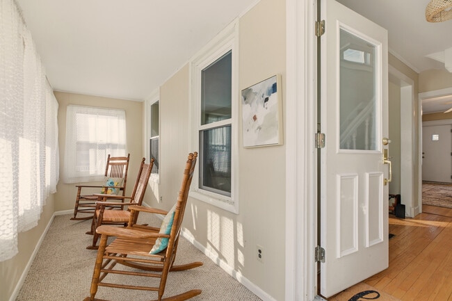8 Carey St in Newport, RI - Foto de edificio - Building Photo