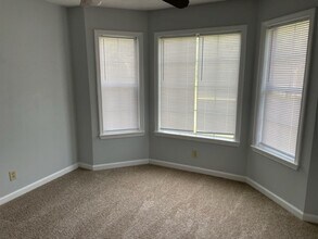 12 Thomas Crossing Dr in Newnan, GA - Building Photo - Building Photo