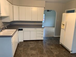 413 Kekoskee St, Unit 1 in Mayville, WI - Building Photo - Building Photo