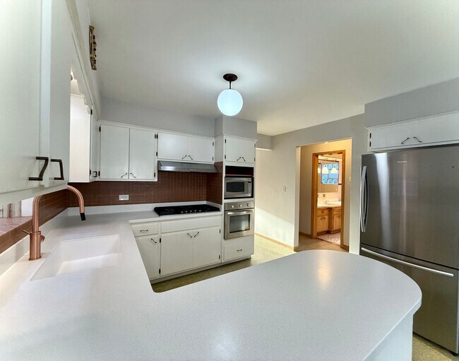 2631 N 74th Ave in Elmwood Park, IL - Building Photo - Building Photo