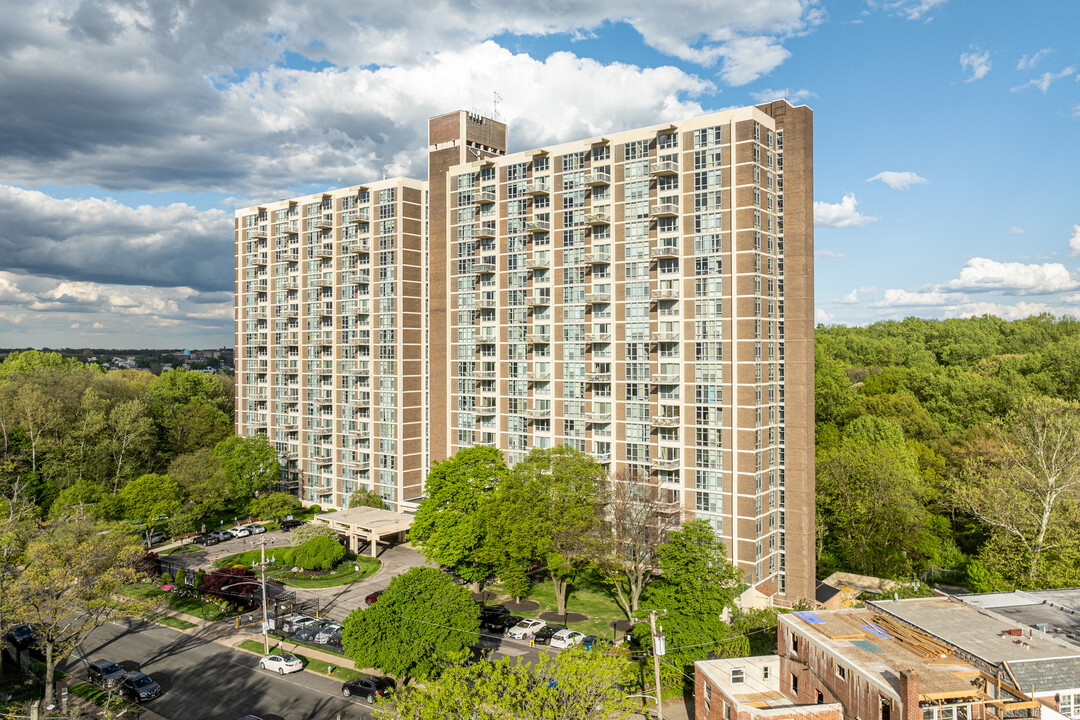 River Park House in Philadelphia, PA - Building Photo