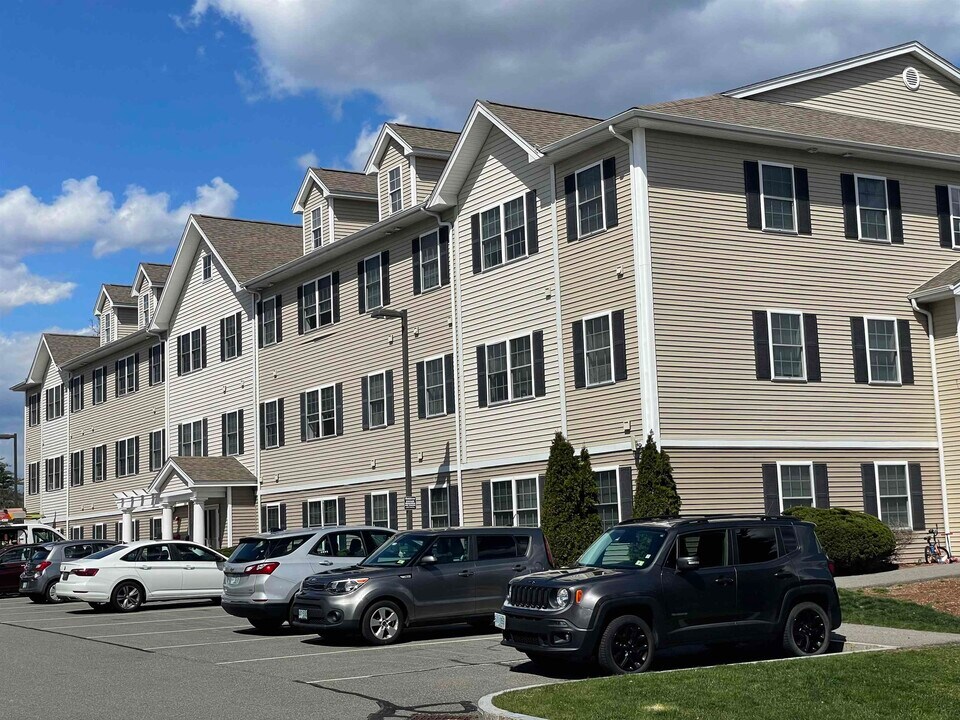 30 Sentinel Court in Manchester, NH - Building Photo