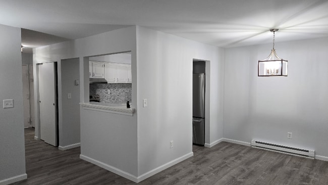 808 Eves Dr in Hillsborough, NJ - Building Photo - Building Photo