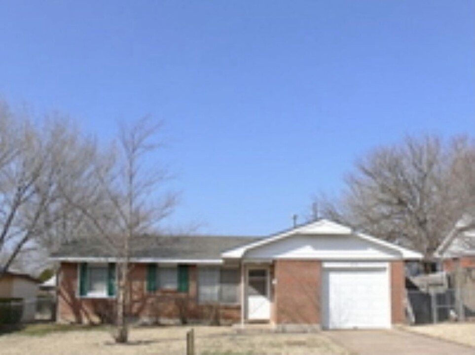 430 NW 55th St in Lawton, OK - Foto de edificio