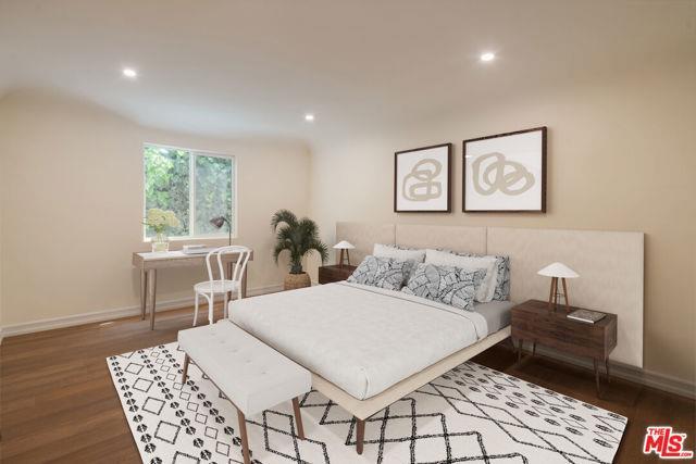 property at 1527 N Beverly Dr