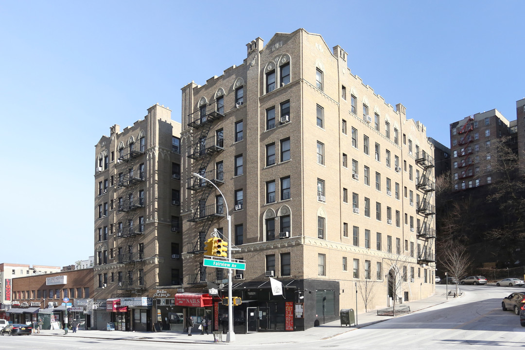 4460-4466 Broadway in New York, NY - Building Photo