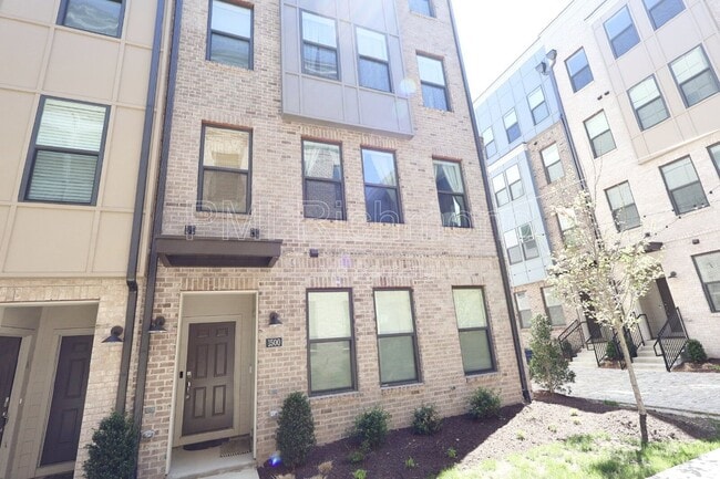 property at 1500 W Moore St