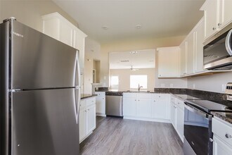 23119 Bellini Dr in Magnolia, TX - Building Photo - Building Photo