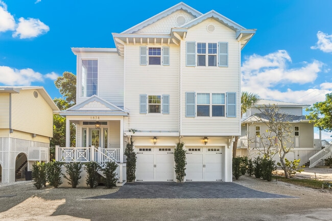 property at 1874 18th St