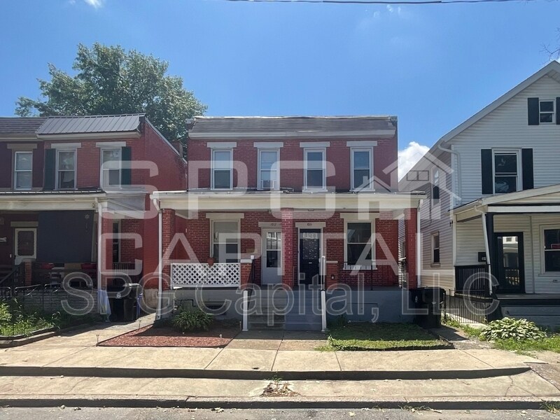 1915 Manada St in Harrisburg, PA - Building Photo