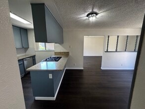 3702 Bridgeford Ln in Modesto, CA - Foto de edificio - Building Photo