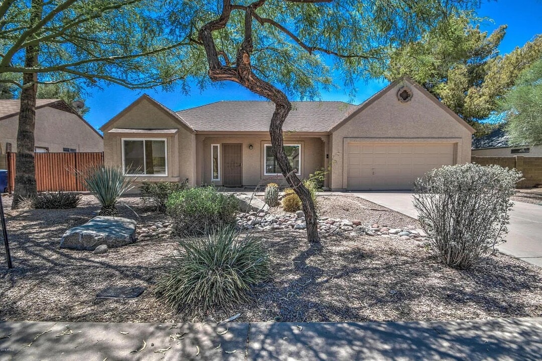 1549 E Drake Dr in Tempe, AZ - Building Photo