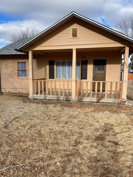 622 W 3rd St in Florence, CO - Building Photo