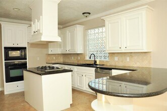 3127 Canyon Oak Ct in Houston, TX - Building Photo - Building Photo