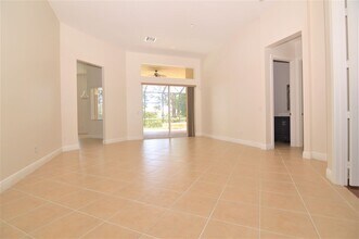 9421 Briarcliff Trace in Port St. Lucie, FL - Building Photo - Building Photo