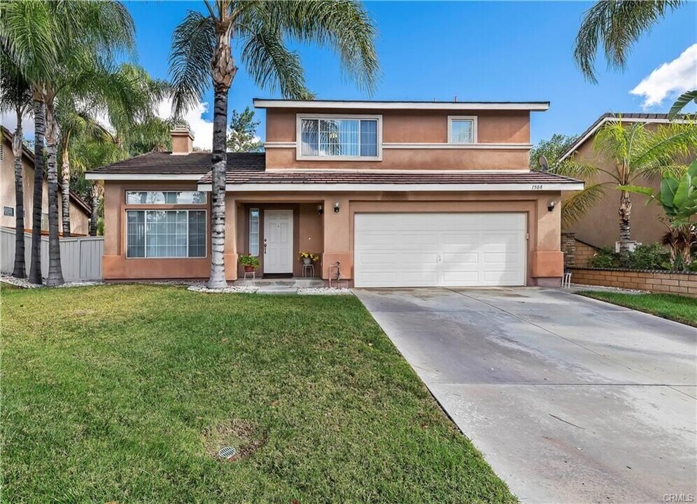 1508 Haddington Dr in Riverside, CA - Building Photo