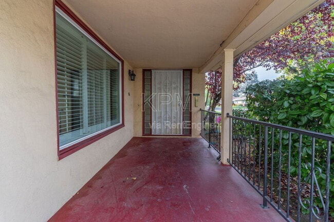 966 W Mariposa Ave in Stockton, CA - Building Photo - Building Photo